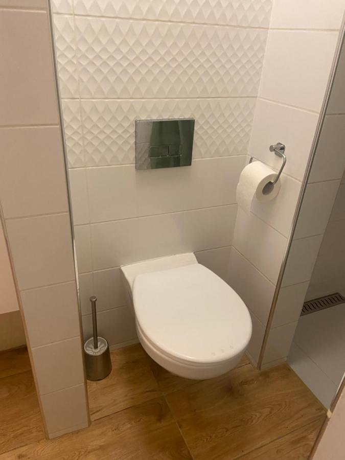Maly Apartament Z Kuchnia I Lazienka Lejlighed Stettin Eksteriør billede