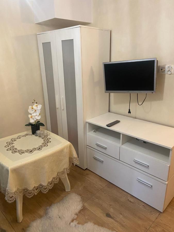 Maly Apartament Z Kuchnia I Lazienka Lejlighed Stettin Eksteriør billede